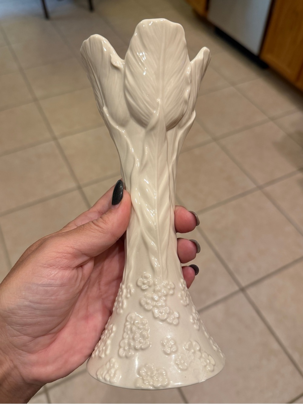 👉🏼LIKE NEW👈🏼 8-inch Lenox Ivory Floral Tulip Vase